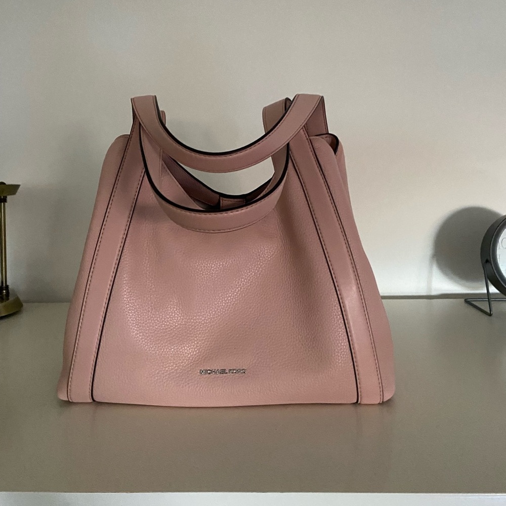 Brand New Michael Kors Pocket Book